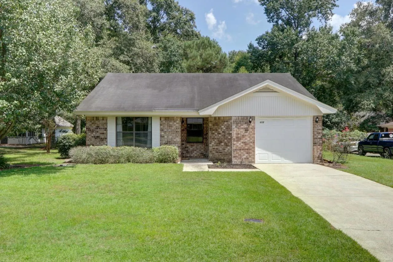 Pooler Travelers Retreat IV - Entire House - Villa Savannah Holiday home